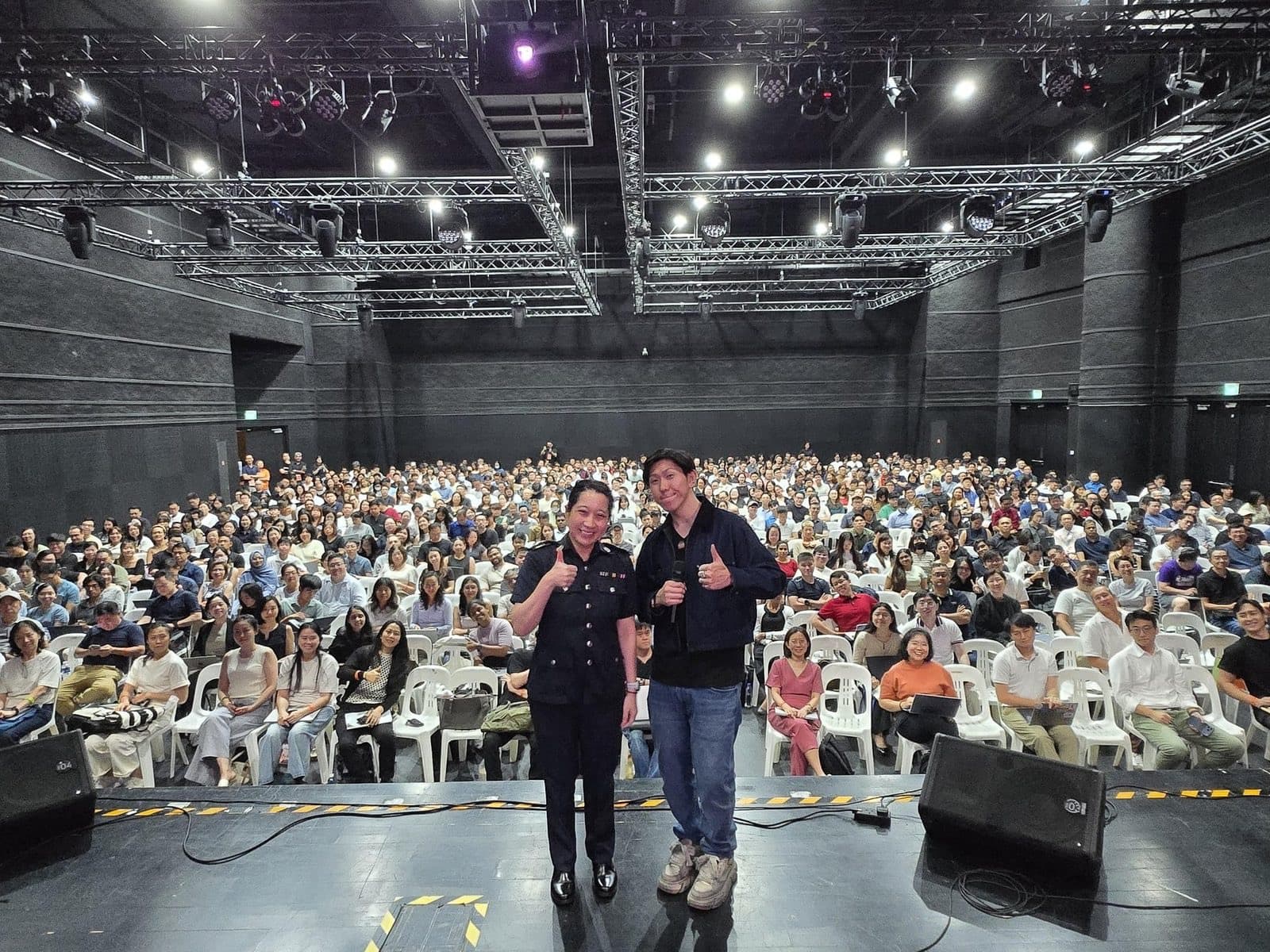 Claude101 LIVE · 1,000+ in one night