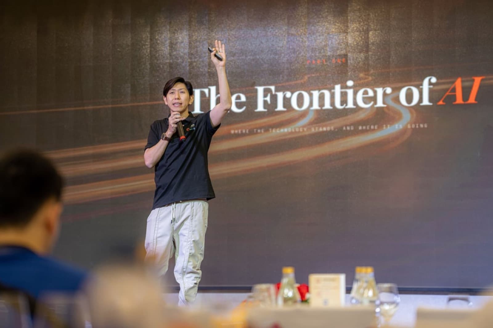 Freddy on stage at Dscoop Vietnam Exchange